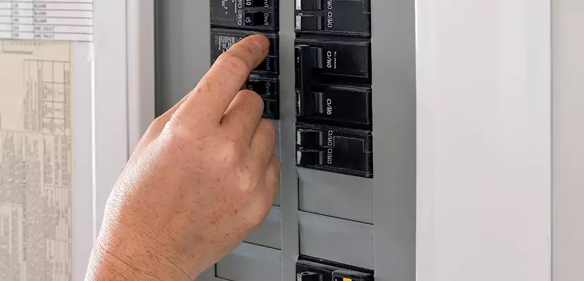 Meter-Mounted Transfer Switch Installation in Greenacres