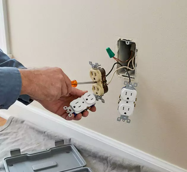 Professional Outlet Replacement: Your Local Swap-Out Team in Greenacres, WA